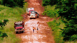 Até hoje a rodovia não está completamente pavimentada e a agora, 40 anos depois, será duplicada no trecho entre Mato Grosso do Sul e Sinop